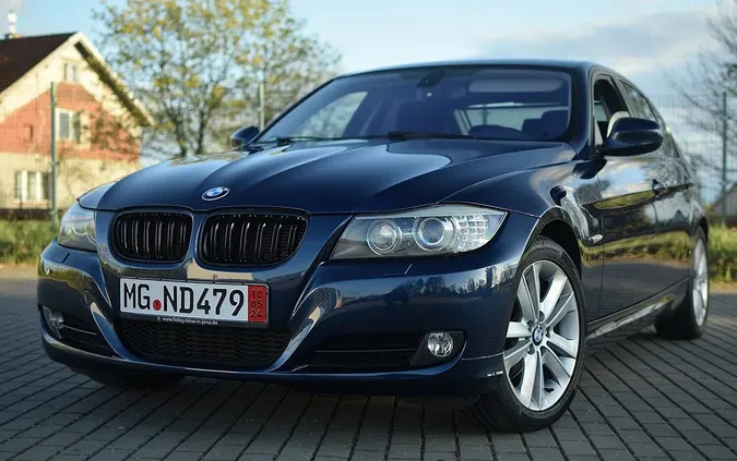 bmw czarne BMW Seria 3 cena 31900 przebieg: 272000, rok produkcji 2011 z Czarne